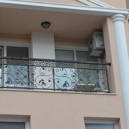 Divela 3 Несебър