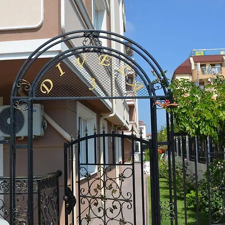 Divela 3 Апартамент *